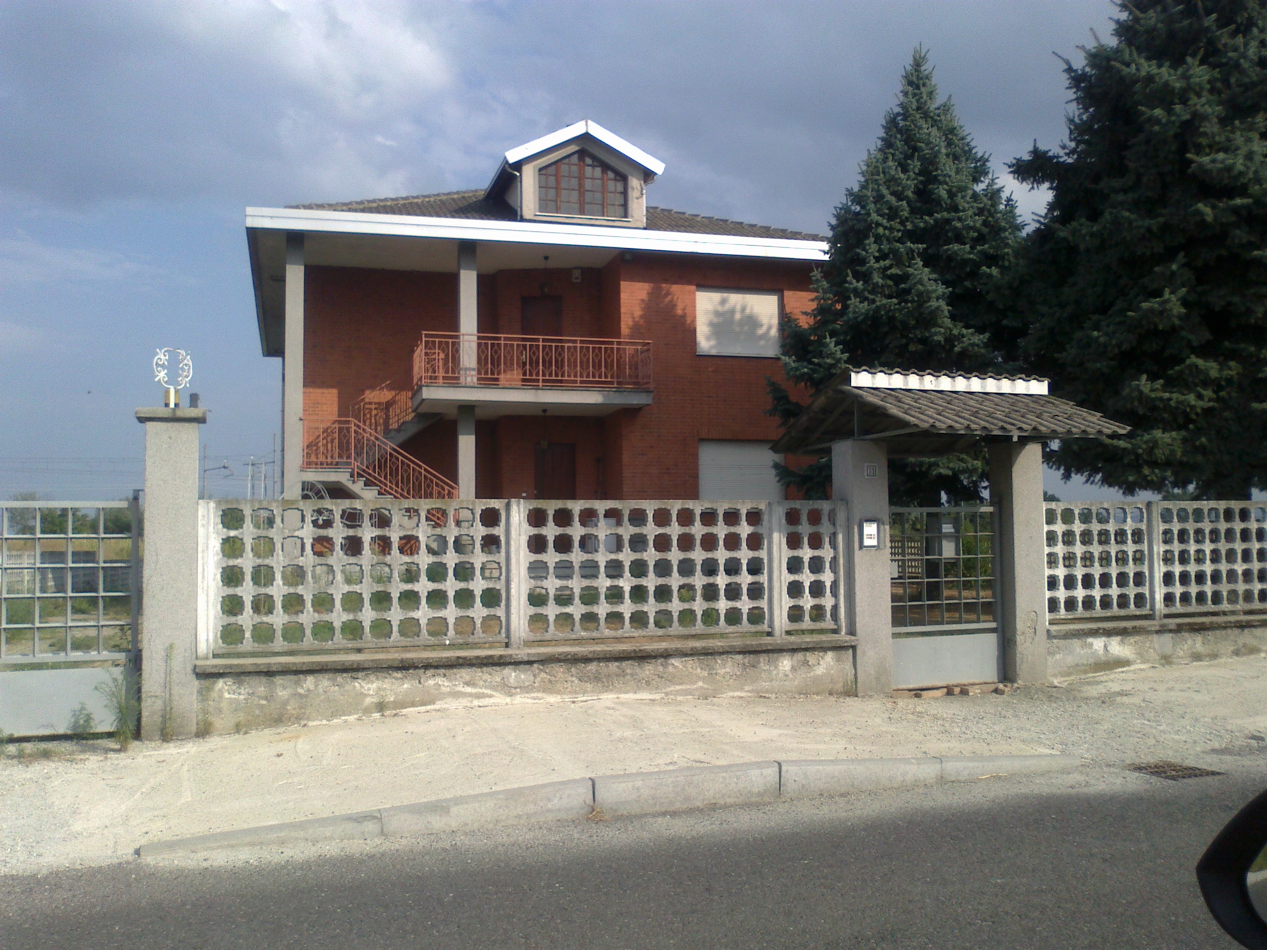 25082012011